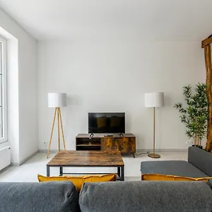  Appartement Luxurious 2 Bedroom Avenue Des Champs-elysees Saint-philippe Du Roule Free Netflix